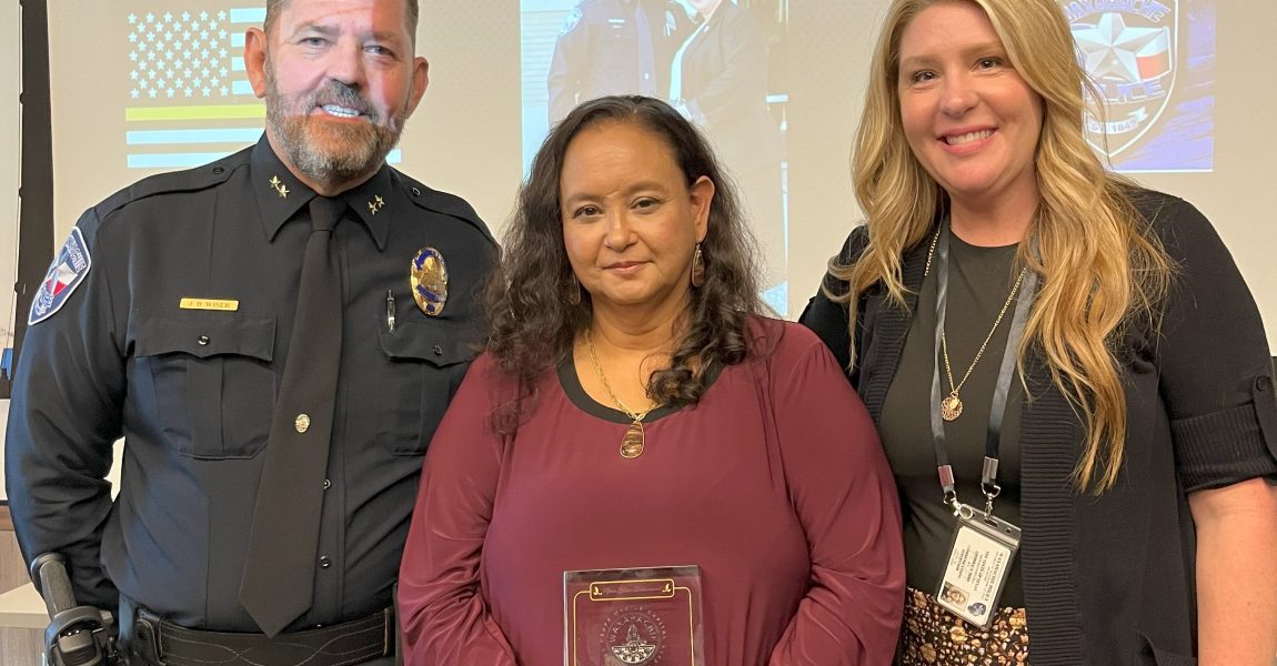 Press Release: 9-1-1 Telecommunicator Eva Gonzales Retires from the Waxahachie Police Department After 20 Years of Service